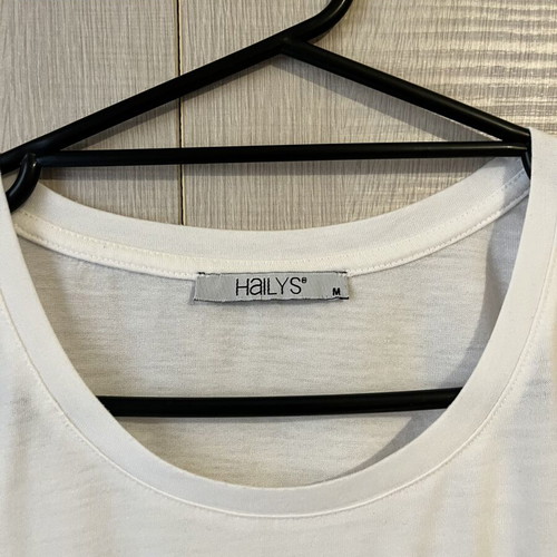 T-shirt Hailys white with sequin New York print, like new, medium