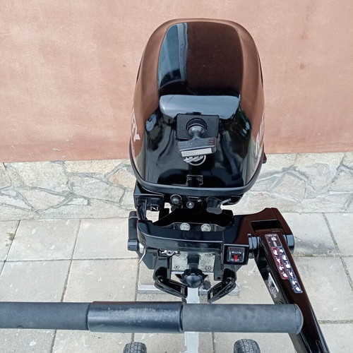 Mercury 9.9 HP outboard engine, 4-stroke, short shaft