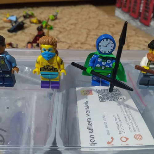 Lego figures like new, authentic
