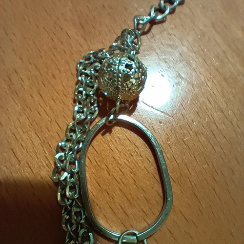 Silver fashion jewelry necklace new with intricate design