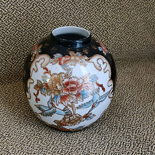 Atsuma decorative vase used, Japanese technique, vintage ethnic oriental style