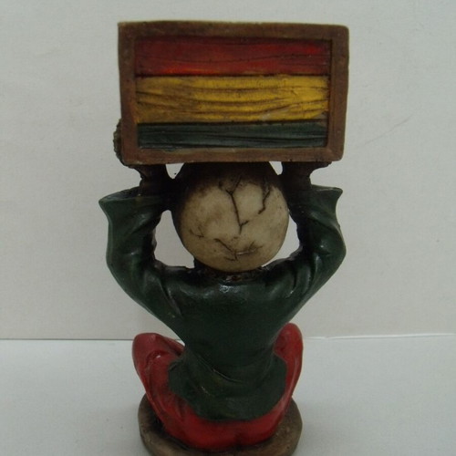 Libertad Para Maria figure used, poliresin, 14.5 cm height