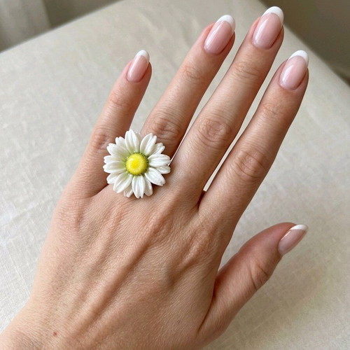 Handmade white daisy ring new