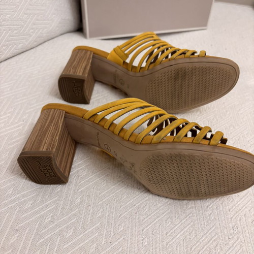 Tamaris mule sandals new, size 40, yellow leather