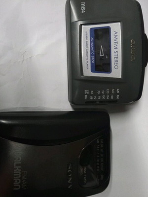 Walkman with radio used, pack of 2 units