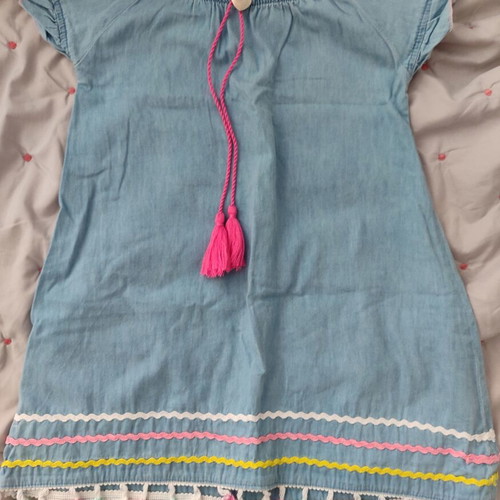 Girl's dress used, size 110 cm, age 4-5 years, slight sleeve discoloration