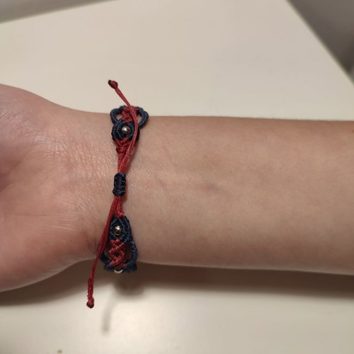 Macrame bracelet with beads new, handmade, blue-bordeaux
