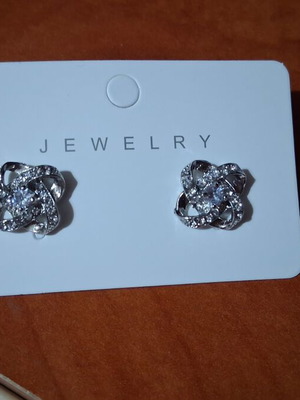 Silver 925 Flower Stud Earrings with Rhinestones new