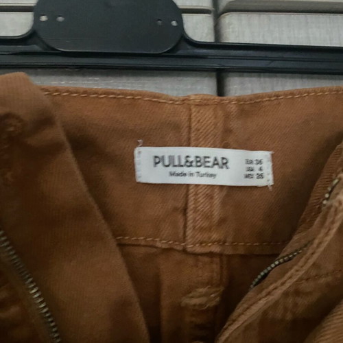 Pull & Bear brown cargo pants like new with pockets