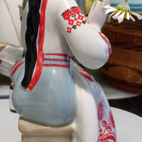 Porcelain figurine Rushnichok vintage USSR like new, 25 cm