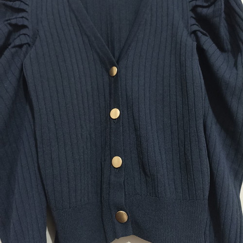 Ribbed knit cardigan new with gold buttons blue size M