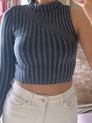 Zara top with one shoulder exposed like new, gray and blue