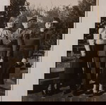  Φωτογραφικό καρτ ποστάλ; με παλιά φωτογραφία ΣΤΡΑΤΙΩΤΙΚΟΥ ΜΕ ΔΥΟ ΚΥΡΙΕΣ. Υπάρχει ημερομηνία 22/02/37