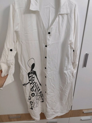 Zara dress set like new, black cotton and white with female figure