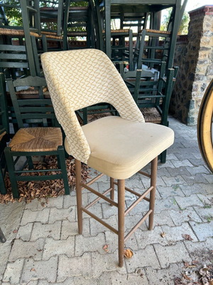Bar stand stool used, almost new