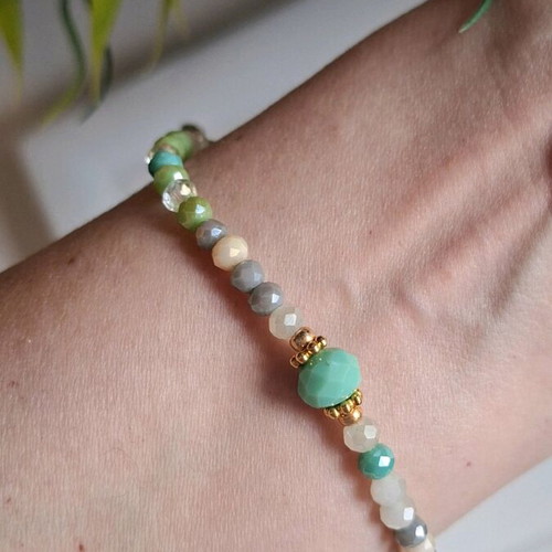 Handmade bracelet with colorful crystals and gold details new