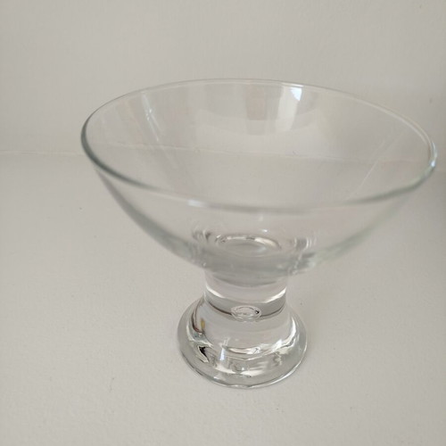 Glass ice cream bowls set of 6 like new