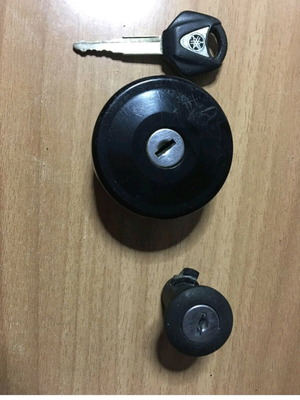 Xmax Yamaha 250 ανταλλακτικά μεταχειρισμένα, γνήσια με κλειδί