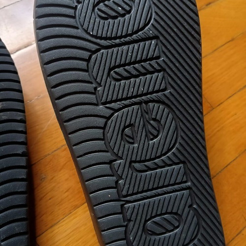 Arena Pool Slides size 44 like new