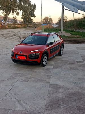 Citroen C4 Cactus σαν καινούργιο, βενζίνη, κόκκινο, χειροκίνητο SUV