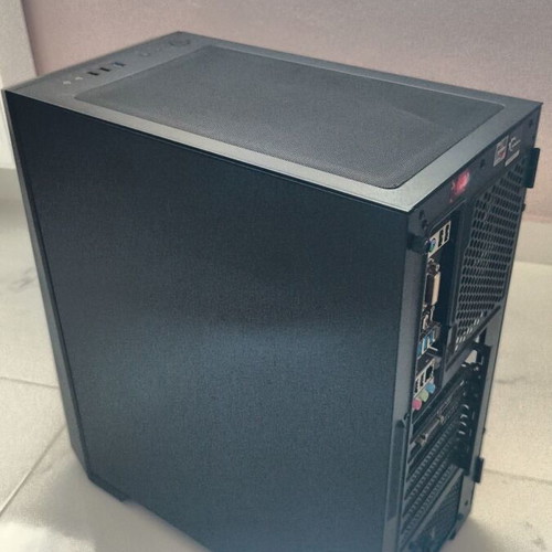 Desktop PC Tower with Gigabyte B550M DS3H and AMD Ryzen 7 5800X