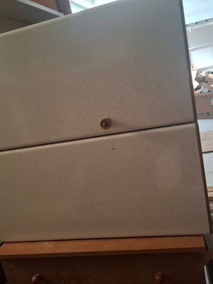 Bakelite cabinet like new, handmade wood, 70x85x34 cm