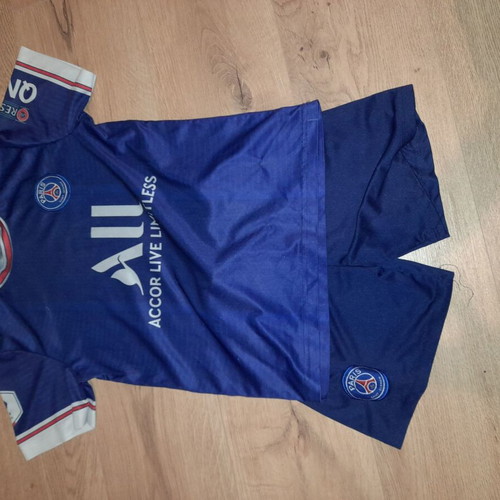 Mbappe set used for 10-year-olds, official replica