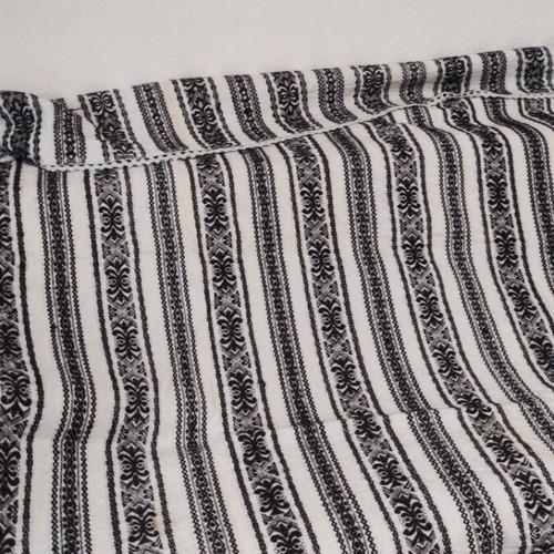 Woolen sheet like new with lace and fringes, approx. 1.40x2.38 m