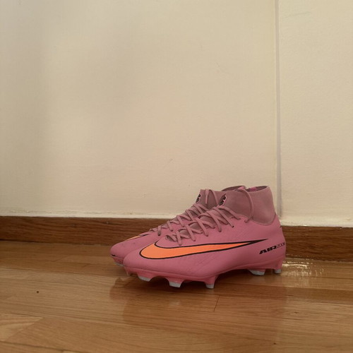 Nike Mercurial football boots, pink, size 39