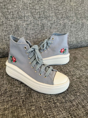 Converse All Stars women sneakers size 38 like new, white and turquoise