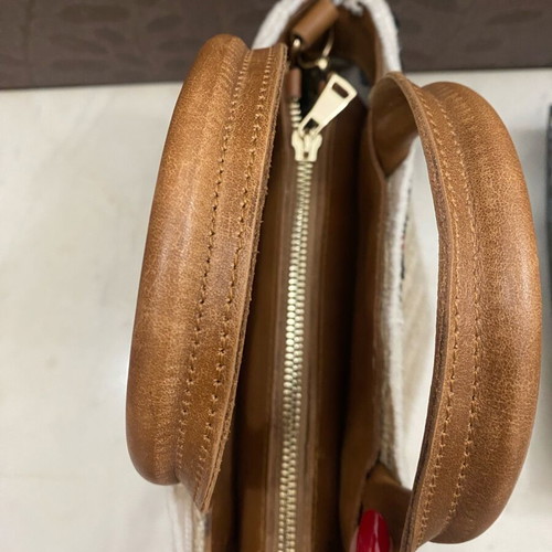 Bonendis ecru handbag with gold chain and leather details new
