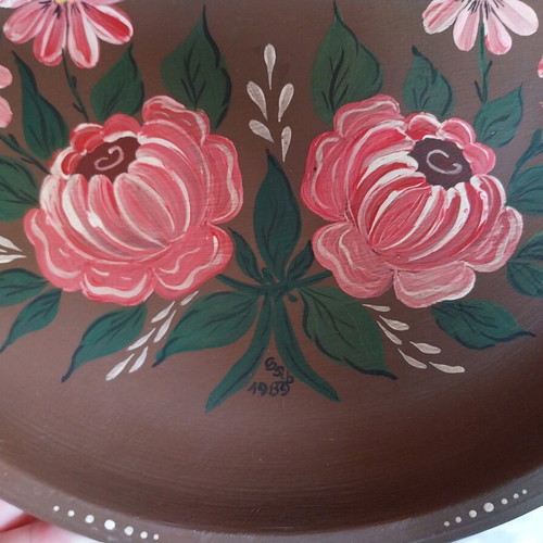Painted wooden wall plate used, vintage from 1989, 28.5 cm diameter