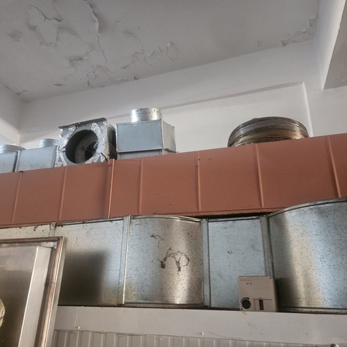 Ventilation with large snail motor like new, multiple louvers