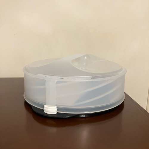 Tupperware deli flex new with adjustable lid