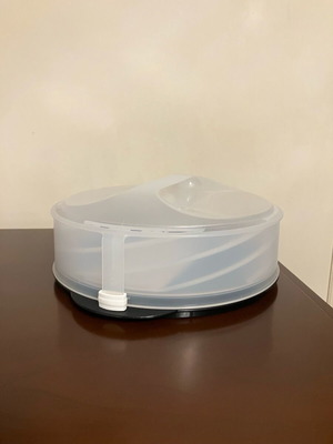 Tupperware deli flex new with adjustable lid
