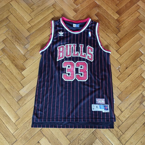 Chicago Bulls Jersey Scottie Pippen 33 Adidas Originals used