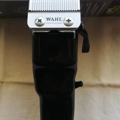 Wahl professional hair clipper like new with accessories