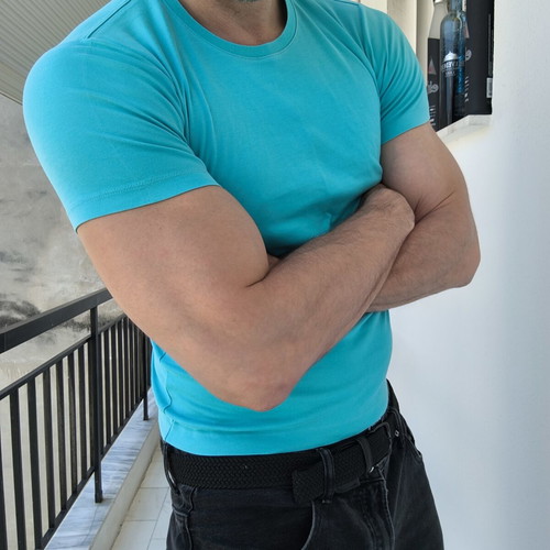 Uniqlo T-shirt XS turquoise like new