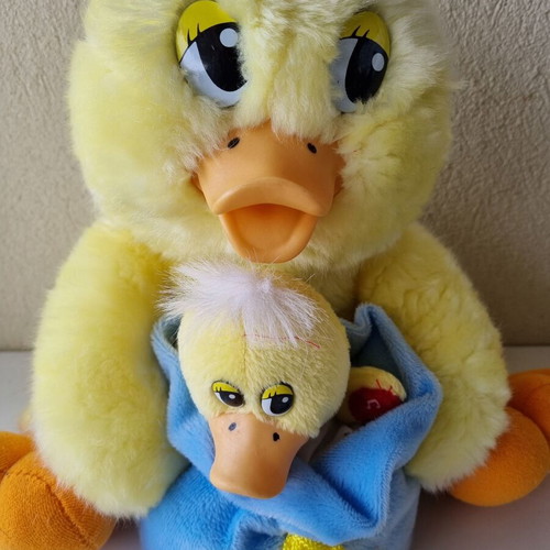 LARGE PLUSH YELLOW DUCK