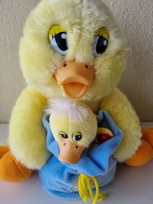 LARGE PLUSH YELLOW DUCK