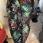 Ολόσωμο μαγιό Tropical Print σαν καινούργιο, μαύρη βάση με πολύχρωμα φύλλα