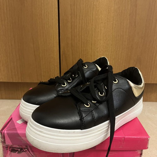 Black platform sneakers size 38 like new with white sole