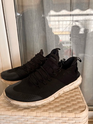 Αντρικά παπούτσια Nike αθλητικά μεταχειρισμένα, μέγεθος 41, μαύρα