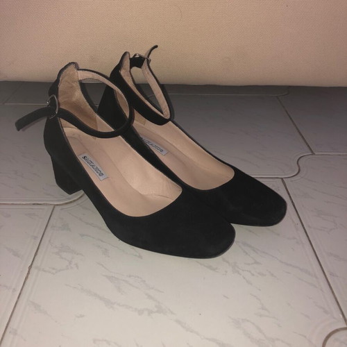 Sagiakos suede pumps with strap black like new, 5cm heel size 40