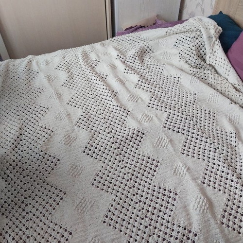 Bedspread crocheted like new 160/190