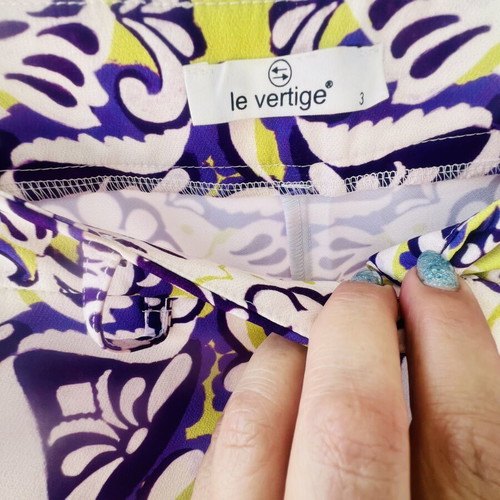 Le Vertige printed women's pants size L like new