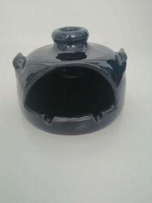 Ceramic ashtray blue with windproof design