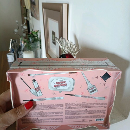 Benefit collectible box with metal clasp like new