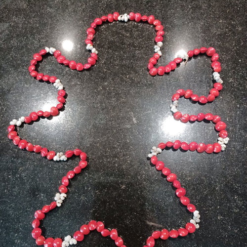 Necklace with red beads like new, long 120 cm