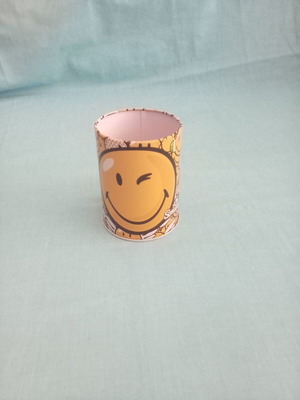 Smiley metal pencil holder like new